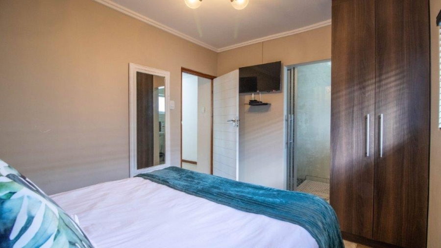 5 Bedroom Property for Sale in Gonubie Eastern Cape